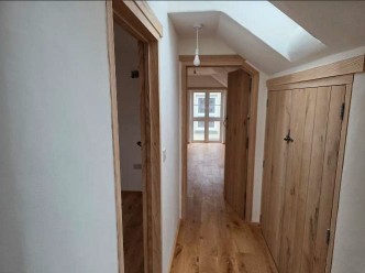 investor profile picture